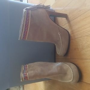 Donald J. Pliner boots